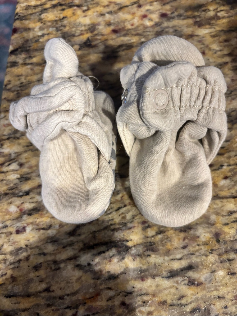 Zutano Soft Baby Booties in Light Beige. Washed but not worn

Size 3 mos